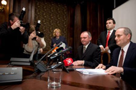 OSCE's Miklós Haraszti (right) came to Bratislava to discuss the controversial draft revision to the Press Act.