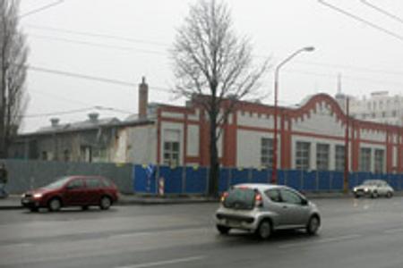 This industrial building which was a precious national landmark, was recently demolished without a permit.