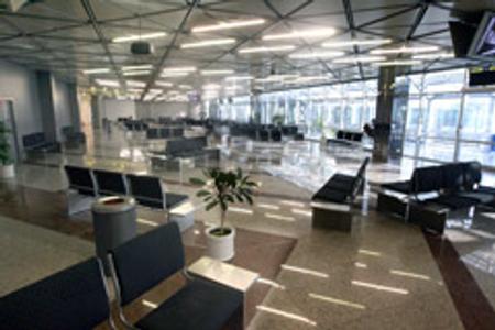 The airport says that the idea for an extra ramp came from Brussels.