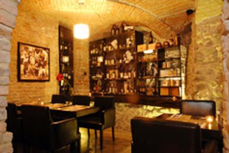 El Gaucho is another concept restaurant whose owner, Nathan Himi, has tried to teach wait staff to be less stiff and formal with the quests.