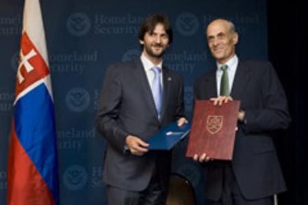 Robert Kaliňák (left) and Michael Chertoff in Washington, DC.