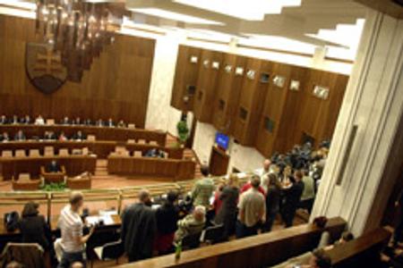 Controversial Press Code passed; media mourn