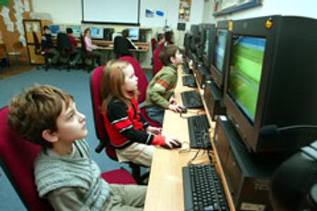 Some Slovak children might soon get state support and free computers.