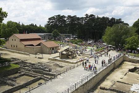 The Carnuntum Archeological Park  and the Schloss Hof castle have become popular destinations for Slovaks