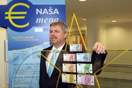Ivan Šramko received an award for navigating Slovakia's introduction of the euro. 