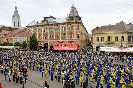 Dancers in Košice strut their
stuff.