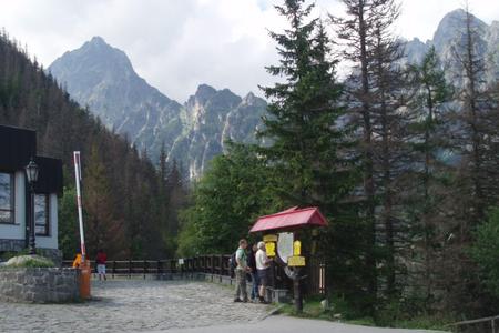 A lot of visitors means a lot of rubbish: volunteers collected 650kgs of it in the High Tatras. 
