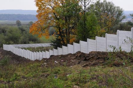 The Ostrovany wall: doesn't anyone have a better idea?
