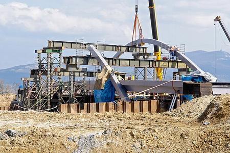 Slovakia's highway construction is behind schedule