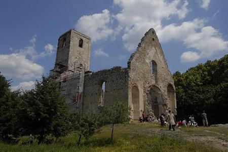 The ruins of St Catherine's church and monastery near Dechtice.