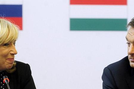 Iveta Radičová and Viktor Orbán at the V4 summit in Budapest. 