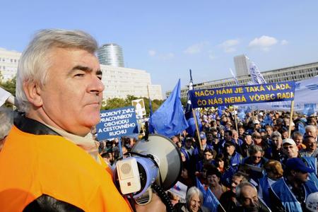 The trade unions are not enthusiastic about changes proposed by the government to the Labour Code. 