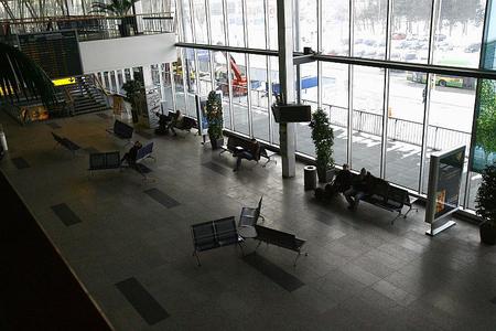 The failure of three Slovak airlines, SkyEurope, Air Slovakia and Seagle Air, emptied airports in Slovakia.