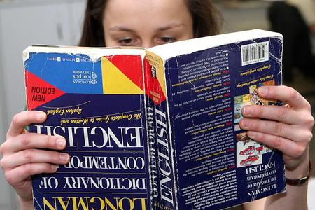 Reading in English can prove a challenge. 