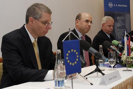 (From left) David Rintoul, John Surma and George Babcoke at the press conference.