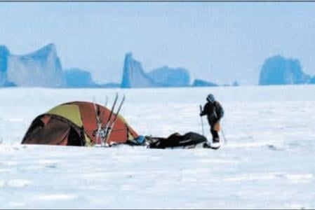 The Slovak polar explorers had to contend with deep snow and frigid temperatures. 