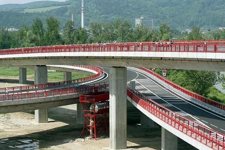 The D1 cross-country highway should now be completed by 2017.