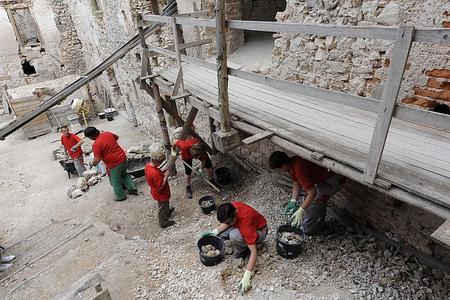 New hands set to work at Uhrovec Castle. 