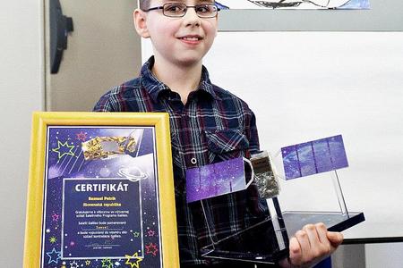 Samuel Petrík with his winning drawing.