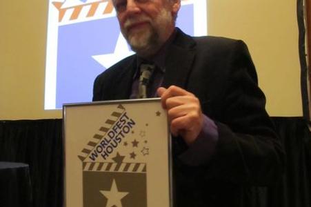 Director Paštéka wins platinum.