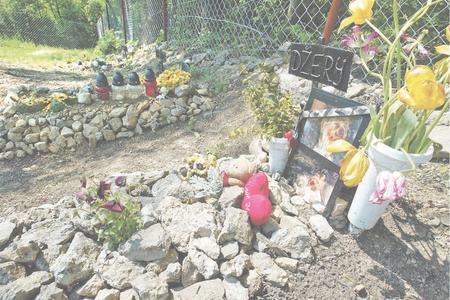 The pet cemetery in
Šútovce.