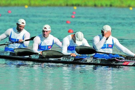 The disappointed Slovak K4 squad.
