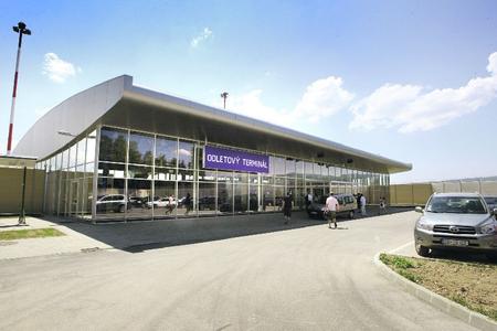 The recently-openednewterminal at Sliač Airport.