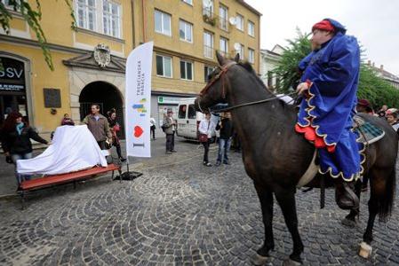 King Sigismund of Luxembourg visits the town Trenčín in an re-enactment, to give it the town privileges. 