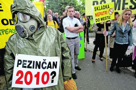 The inhabitants of Pezinok have organised several protests against the landfill