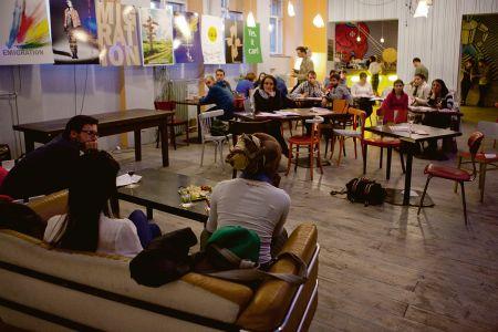 One of the discussions with foreigners held during previous editions of [fjúžn].