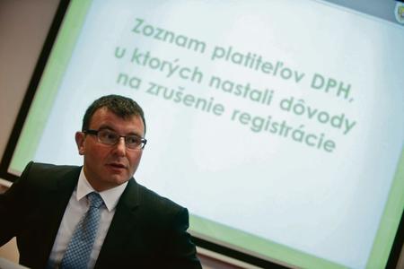 Financial Administration President František Imrecze
introduced the list on February 4.
