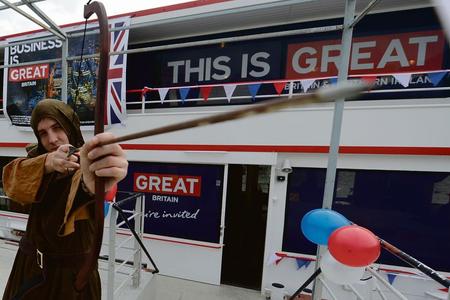 "Traditional archer" promotes Great Britain.