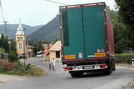 Thenewlawmaykeep trucks off village roads.