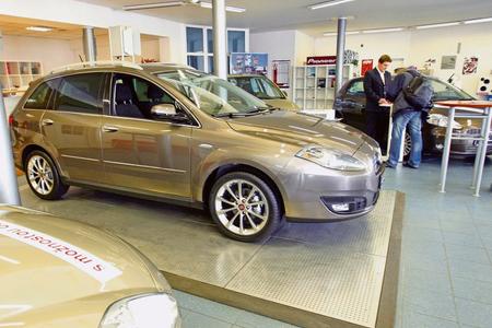 Most leasing in Slovakia involves automobiles and trucks.