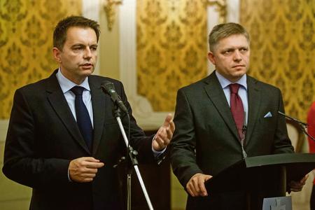 Peter Kažimír (l) and Robert Fico