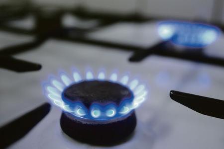 Gas prices for households remain almost unchanged.
