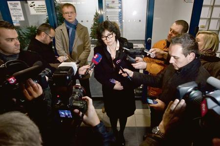 Lucia Žitňanská (centre) and Miroslav Beblavý (left) quit as
members of SDKÚ on December 12.