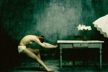 Kurt Stallaert: Untitled (moving still, 2011)