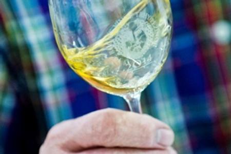 Before you drink, make a toast. 
