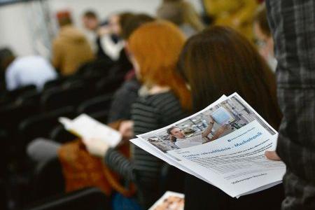 The number of job offers abroad are increasing.