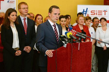 The Sieť party’ s success in the polls suggests that voters want something new.