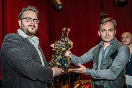 Awarding the Esprit prize for Slovak Jazz album (R-organiser Boris Čellár, L-winner Lukáš Oravec