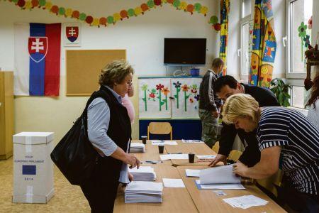 Slovaks were electing 13 MEPs.