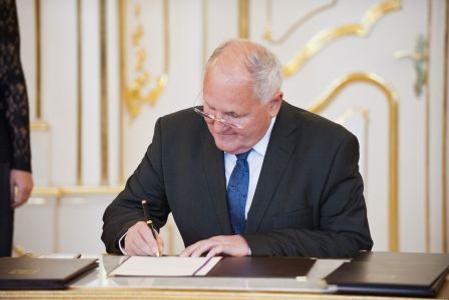 Education Minister Dušan Čaplovič resigned officially on July 3. 