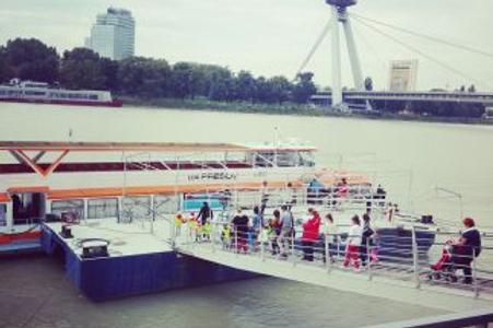 Propeler in the Danube