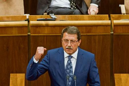 CT scandal rocks politics