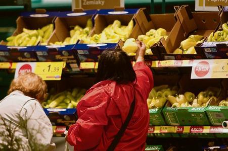 Chains say sanctions have not affected their sales.