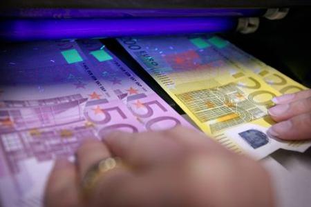 Several factors support loan consolidation.