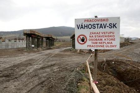 Small businesses cut out in Váhostav case