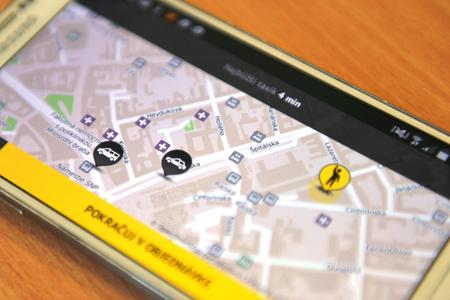 Slovaks install various apps in their smartphones. 